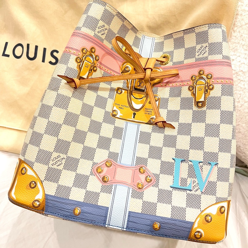 LOUIS VUITTON Damier Azur Summer Trunks Neonoe Shoulder Bag